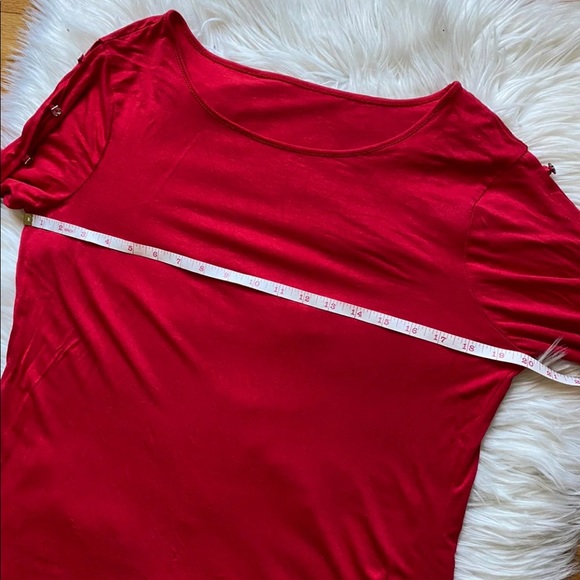 Red cold shoulder top - Picture 5 of 6